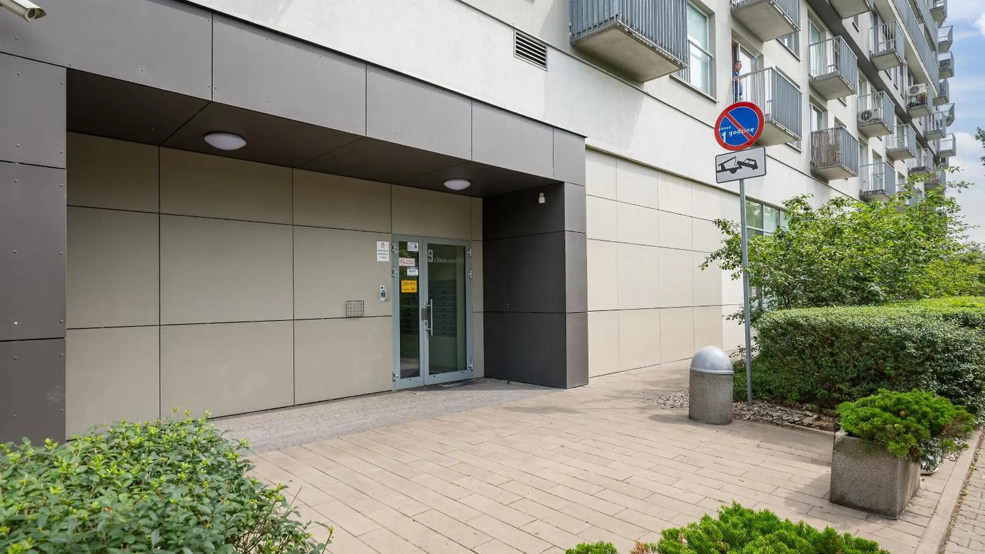 Metro Mlynow Comfy Apartment Warsaw Poland