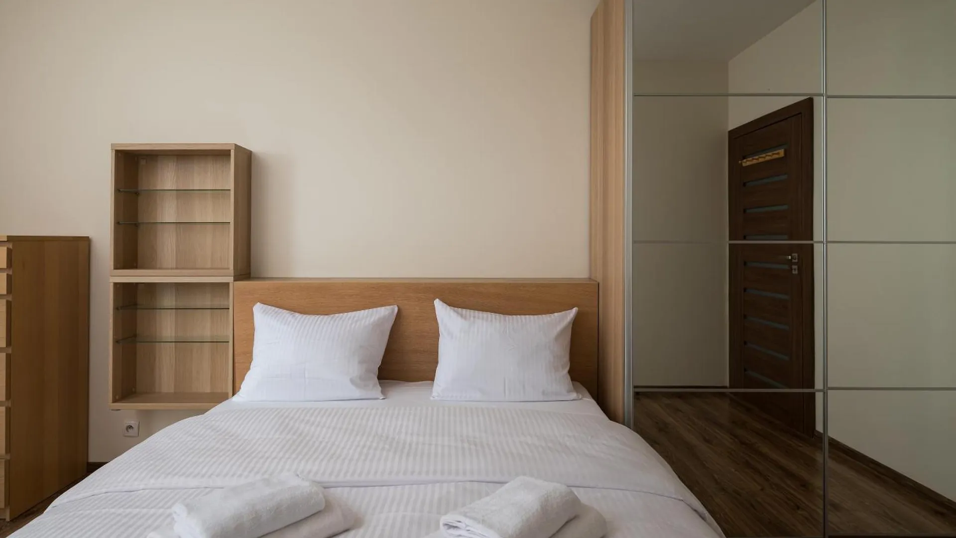 Metro Mlynow Comfy Apartment Warsaw