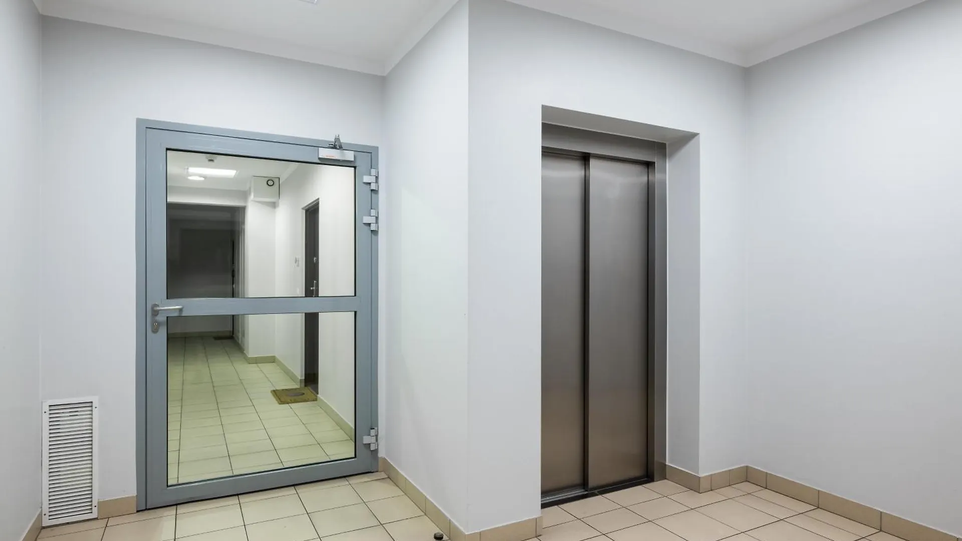 Metro Mlynow Comfy Apartment Varsavia Polonia